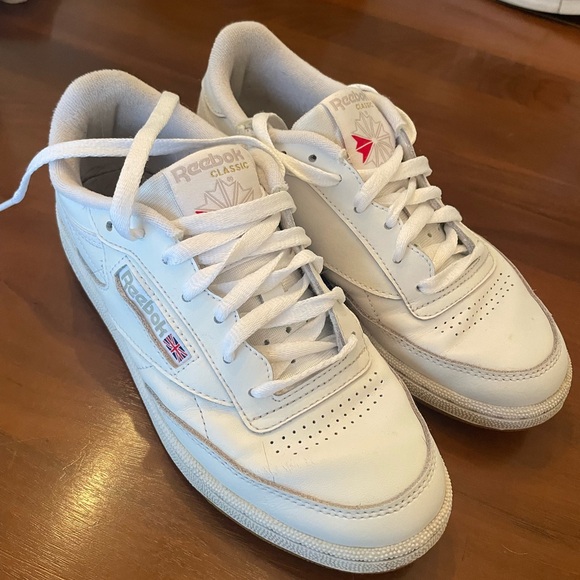 Reebok Shoes - Reebok White Leather Athletic Shoes